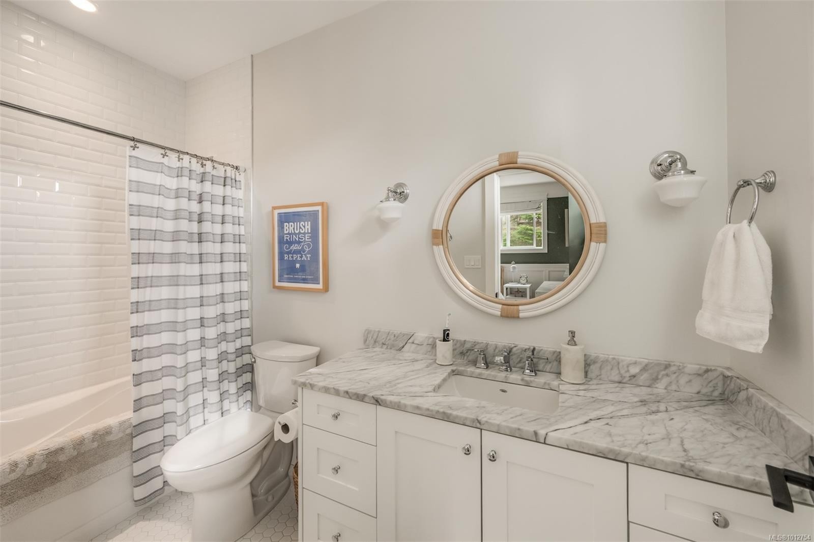 1701 Texada Terr, North Saanich, BC