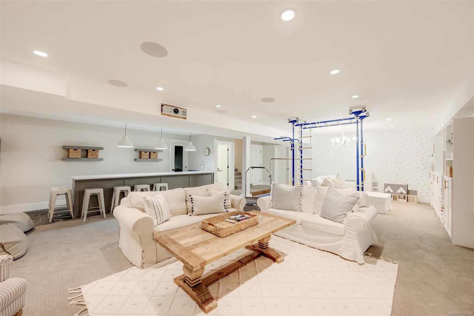 1701 Texada Terr, North Saanich, BC