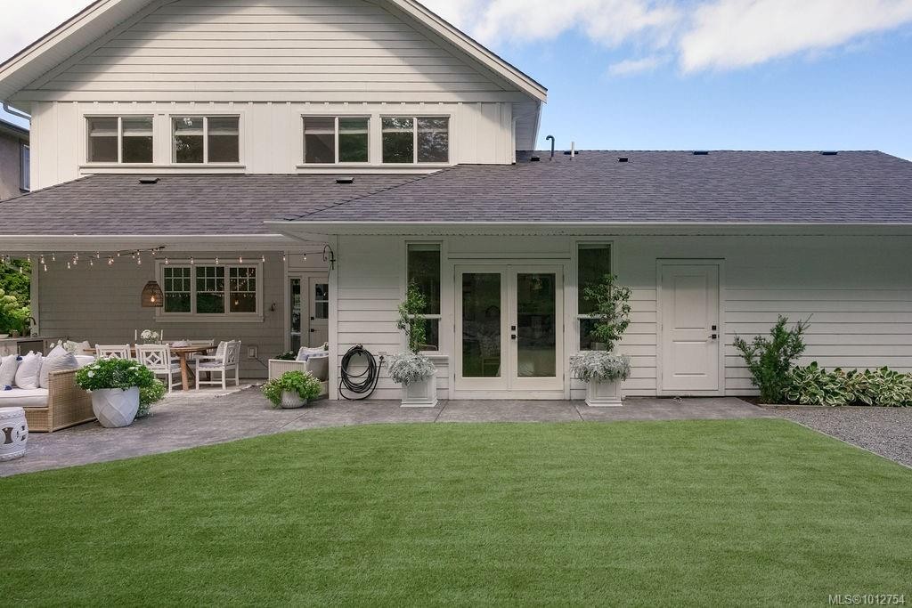 1701 Texada Terr, North Saanich, BC