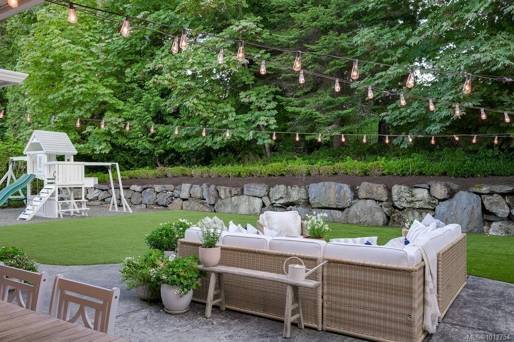 1701 Texada Terr, North Saanich, BC