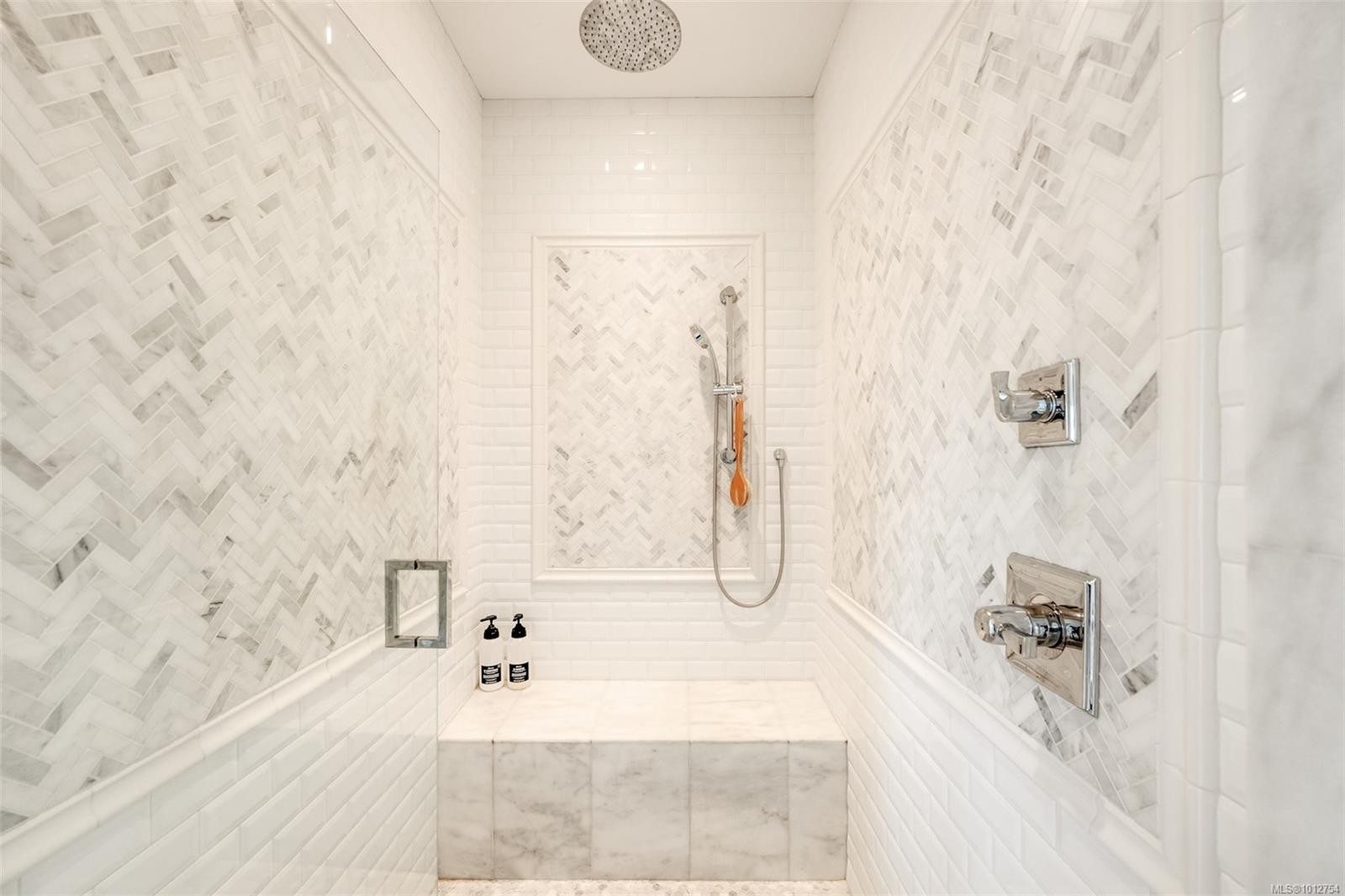 1701 Texada Terr, North Saanich, BC