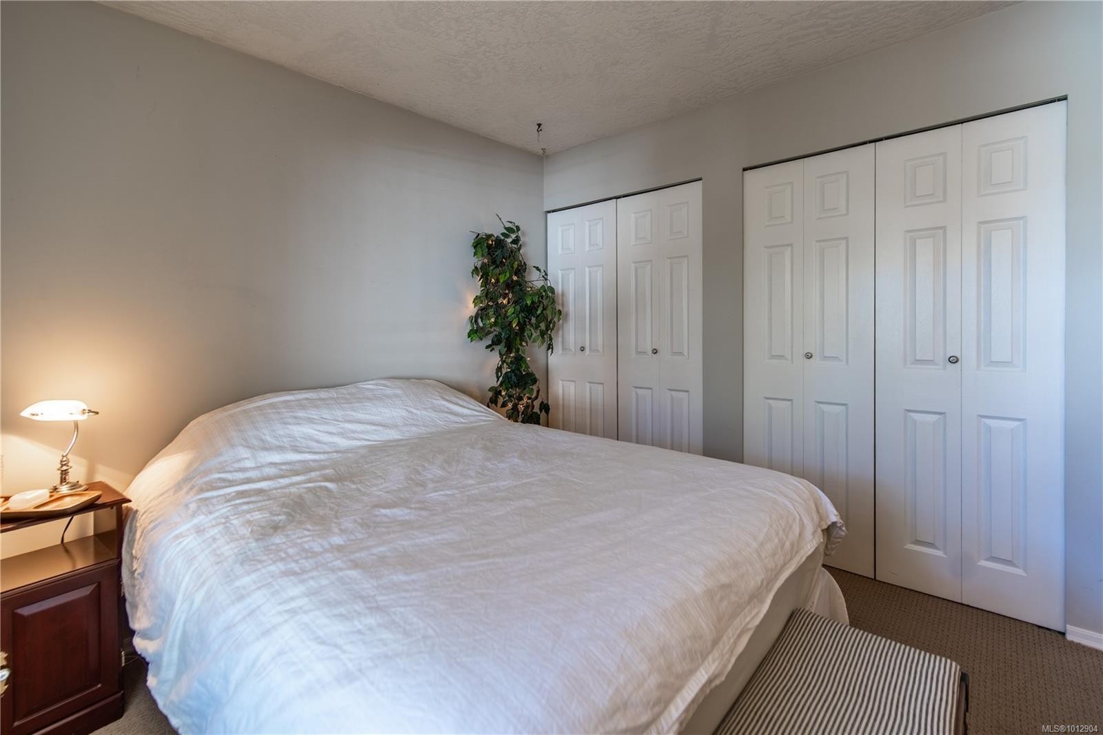 304-832 Fisgard St, Victoria, BC - Indoor Photo Showing Bedroom