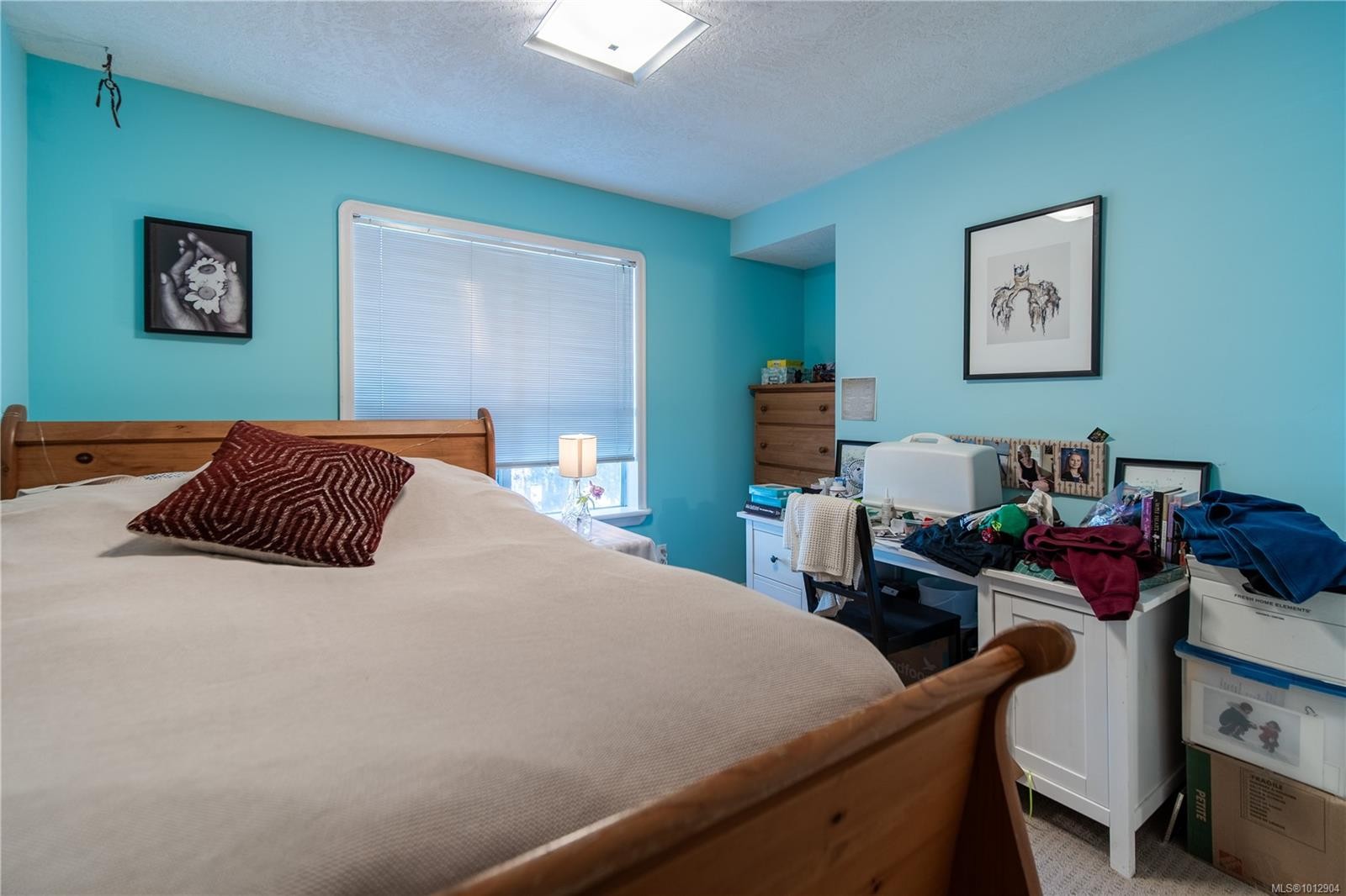 304-832 Fisgard St, Victoria, BC - Indoor Photo Showing Bedroom