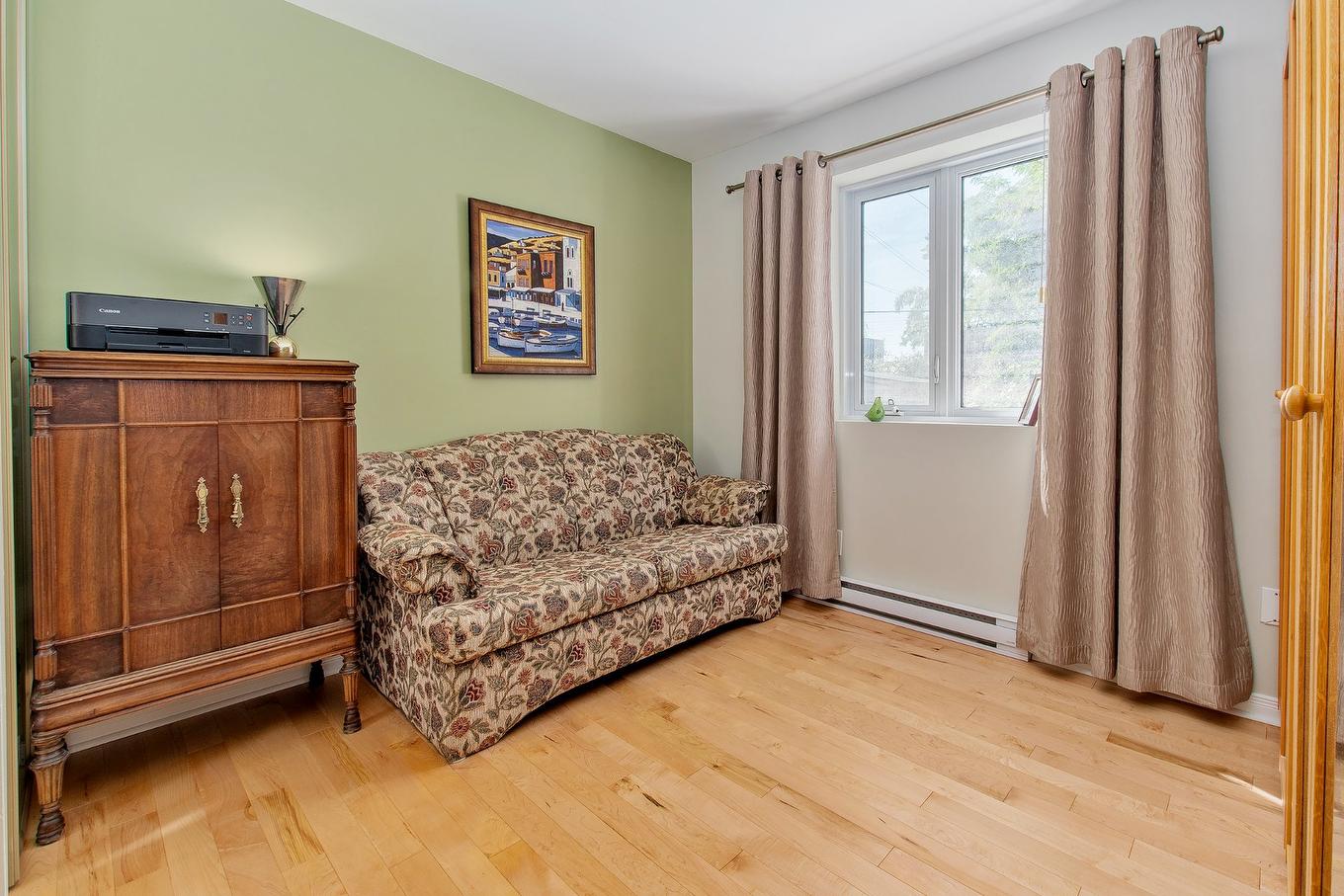 Chambre à coucher - 9840 Rue Basile-Routhier, Montréal (Ahuntsic-Cartierville), QC - Indoor