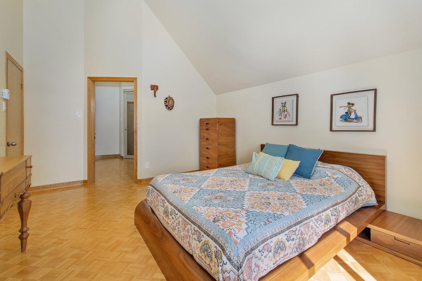 Chambre à coucher principale - 9840 Rue Basile-Routhier, Montréal (Ahuntsic-Cartierville), QC - Indoor Photo Showing Bedroom
