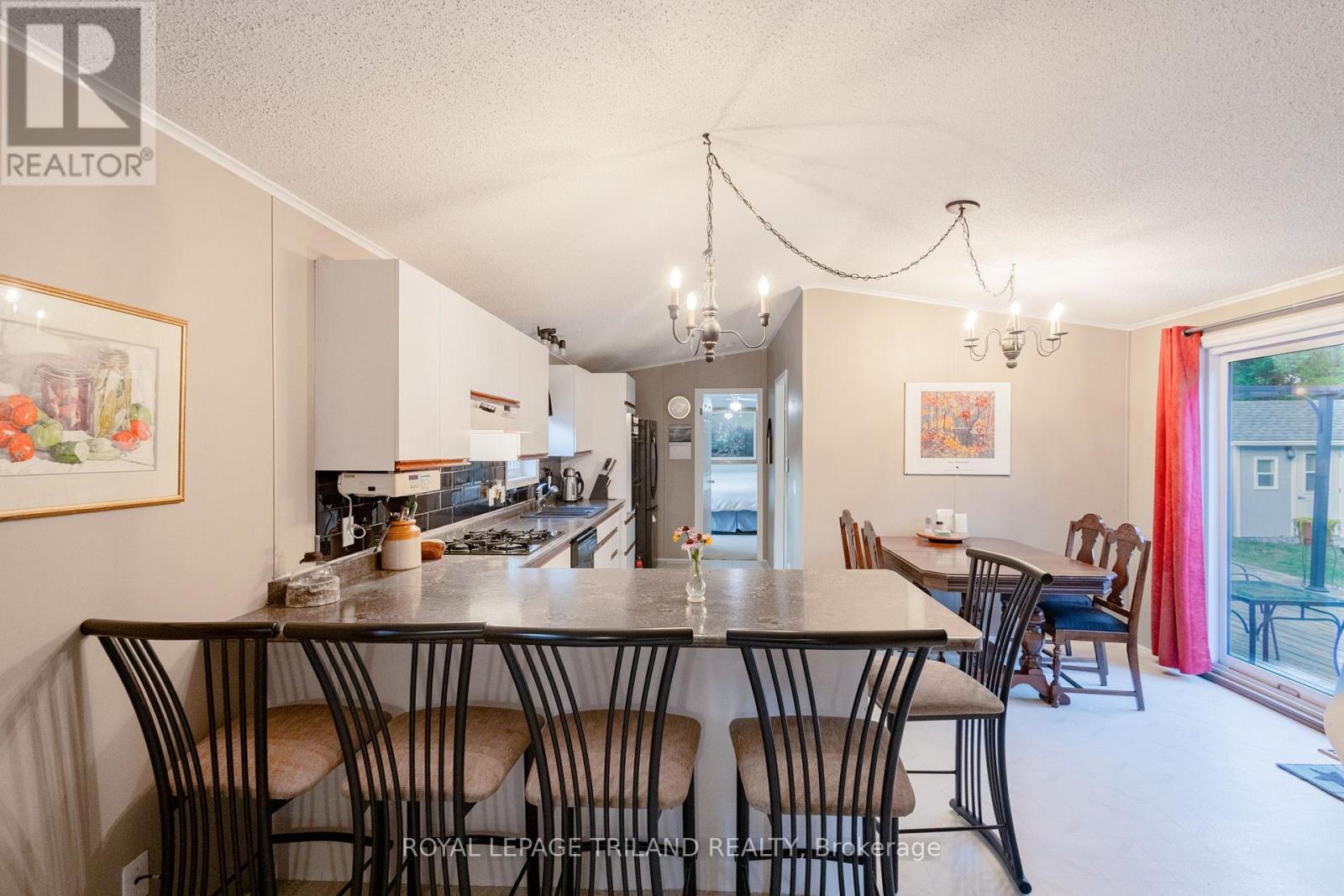 14 Dominican Lane, Bluewater (Hay), ON - Indoor Photo Showing Dining Room