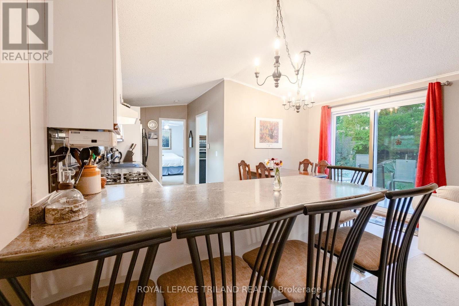 14 Dominican Lane, Bluewater (Hay), ON - Indoor Photo Showing Dining Room