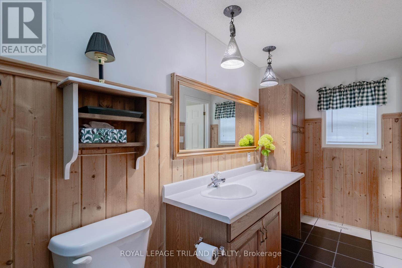 14 Dominican Lane, Bluewater (Hay), ON - Indoor Photo Showing Bathroom