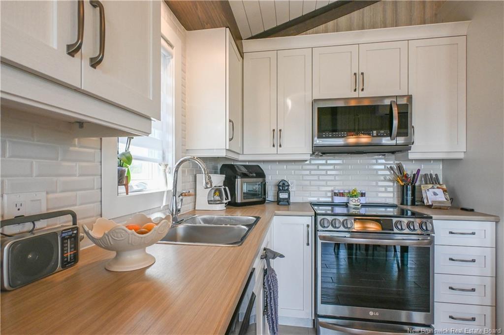 22 Rue De La Baie St, Tracadie, NB