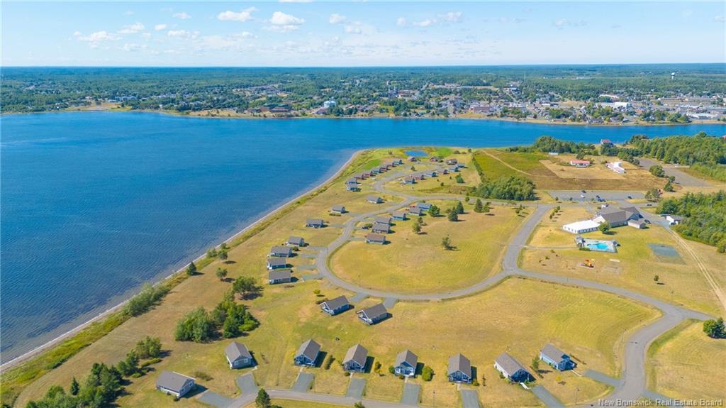 22 Rue De La Baie St, Tracadie, NB