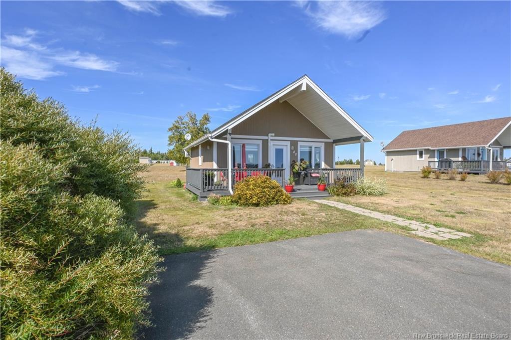 22 Rue De La Baie St, Tracadie, NB