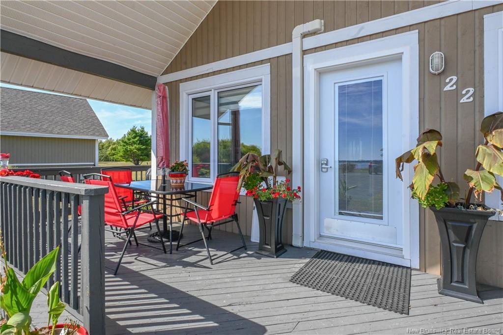 22 Rue De La Baie St, Tracadie, NB