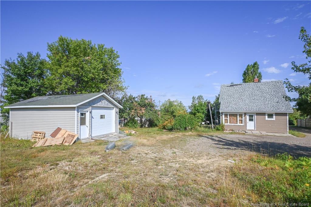 336 Saint-Pierre O. Blvd, Caraquet, NB