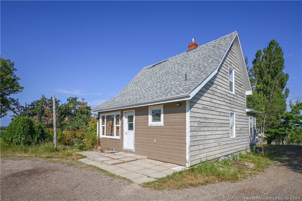 336 Saint-Pierre O. Blvd, Caraquet, NB