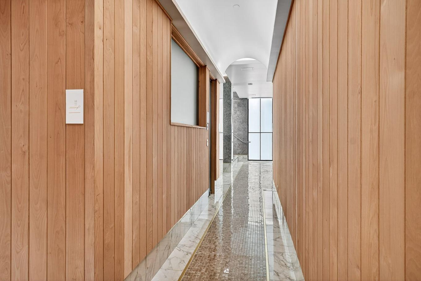 Salle d'exercice - 412-2060 Rue Peel, Montréal (Ville-Marie), QC - Indoor Photo Showing Other Room