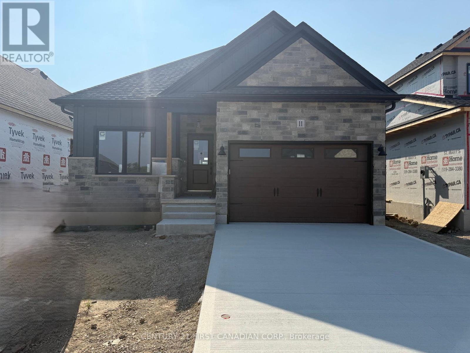 11 Sheldabren Street, North Middlesex (Ailsa Craig), ON - Outdoor