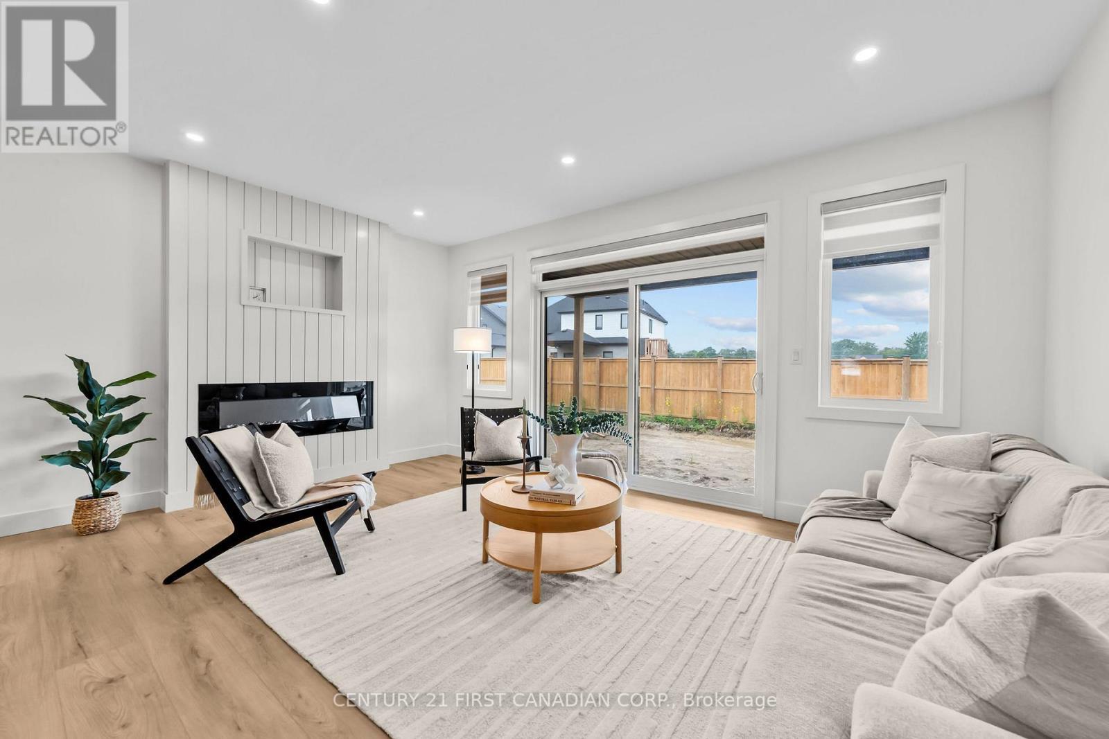 11 Sheldabren Street, North Middlesex (Ailsa Craig), ON - Indoor Photo Showing Other Room