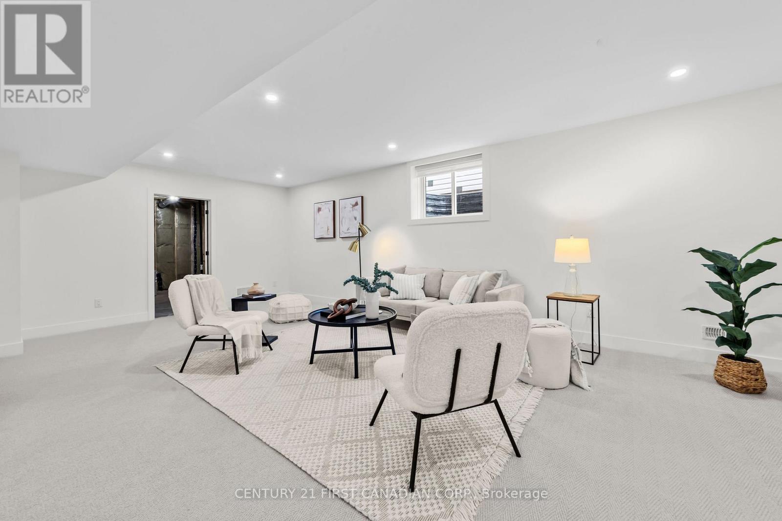 11 Sheldabren Street, North Middlesex (Ailsa Craig), ON - Indoor