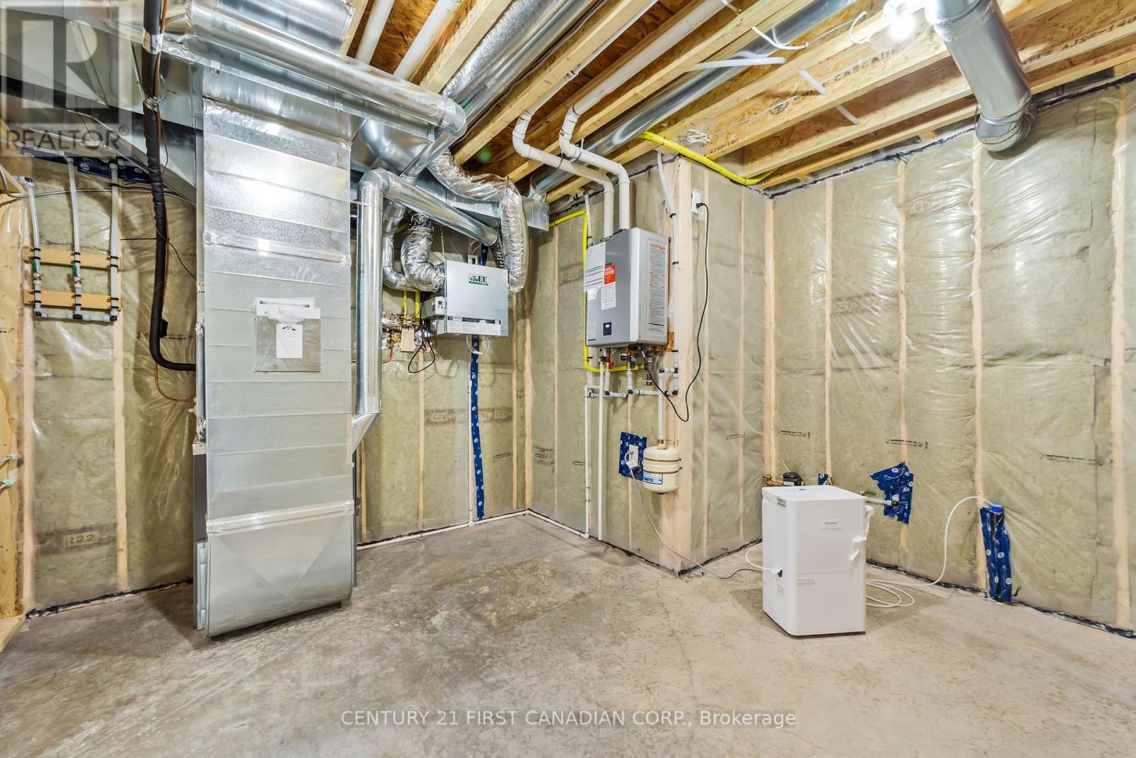 11 Sheldabren Street, North Middlesex (Ailsa Craig), ON - Indoor Photo Showing Basement