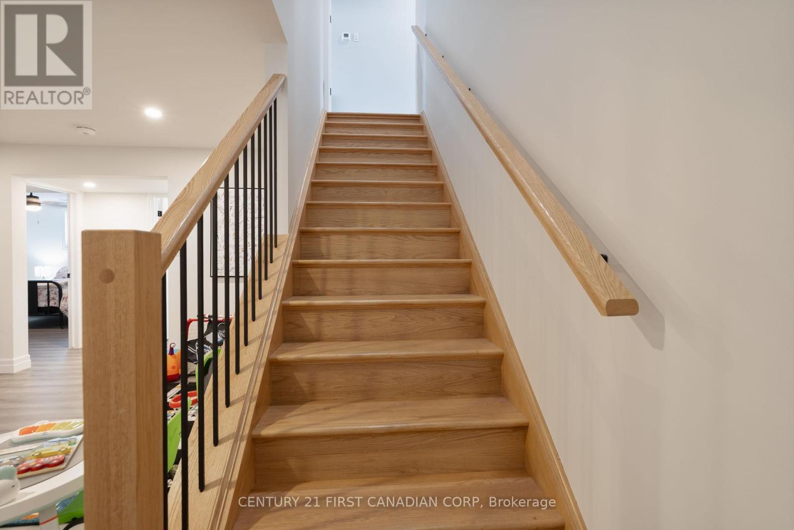 19 - 159 Collins Way, Strathroy-Caradoc (Se), ON - Indoor Photo Showing Other Room