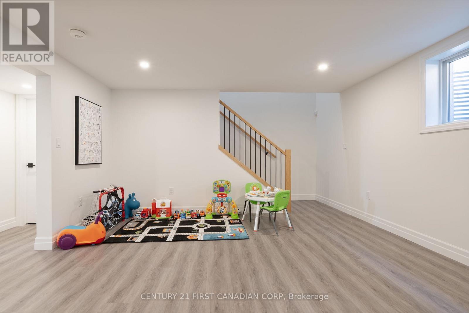 19 - 159 Collins Way, Strathroy-Caradoc (Se), ON - Indoor