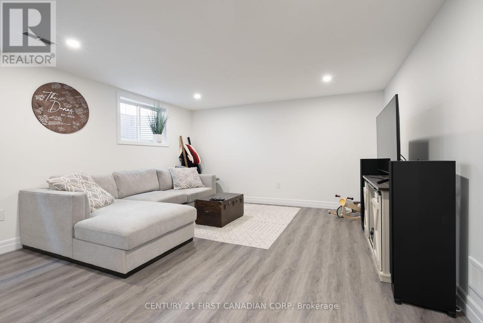 19 - 159 Collins Way, Strathroy-Caradoc (Se), ON - Indoor