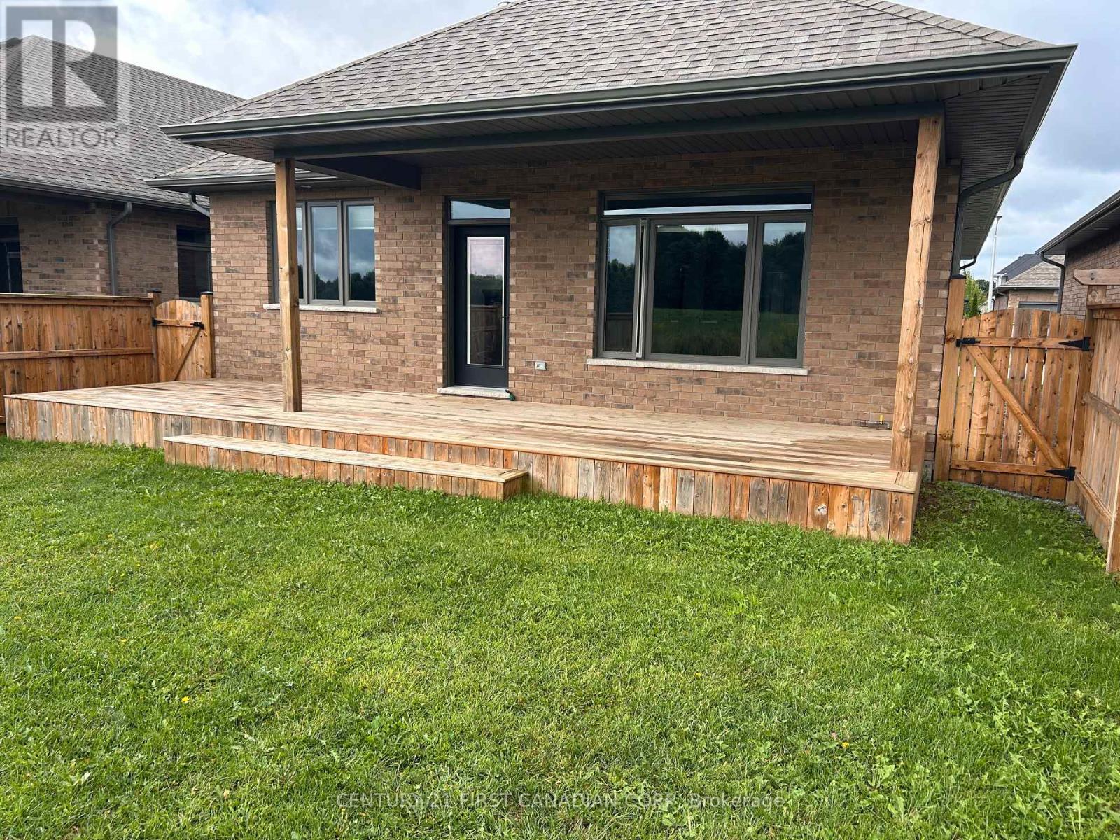 19 - 159 Collins Way, Strathroy-Caradoc (Se), ON - Outdoor With Deck Patio Veranda