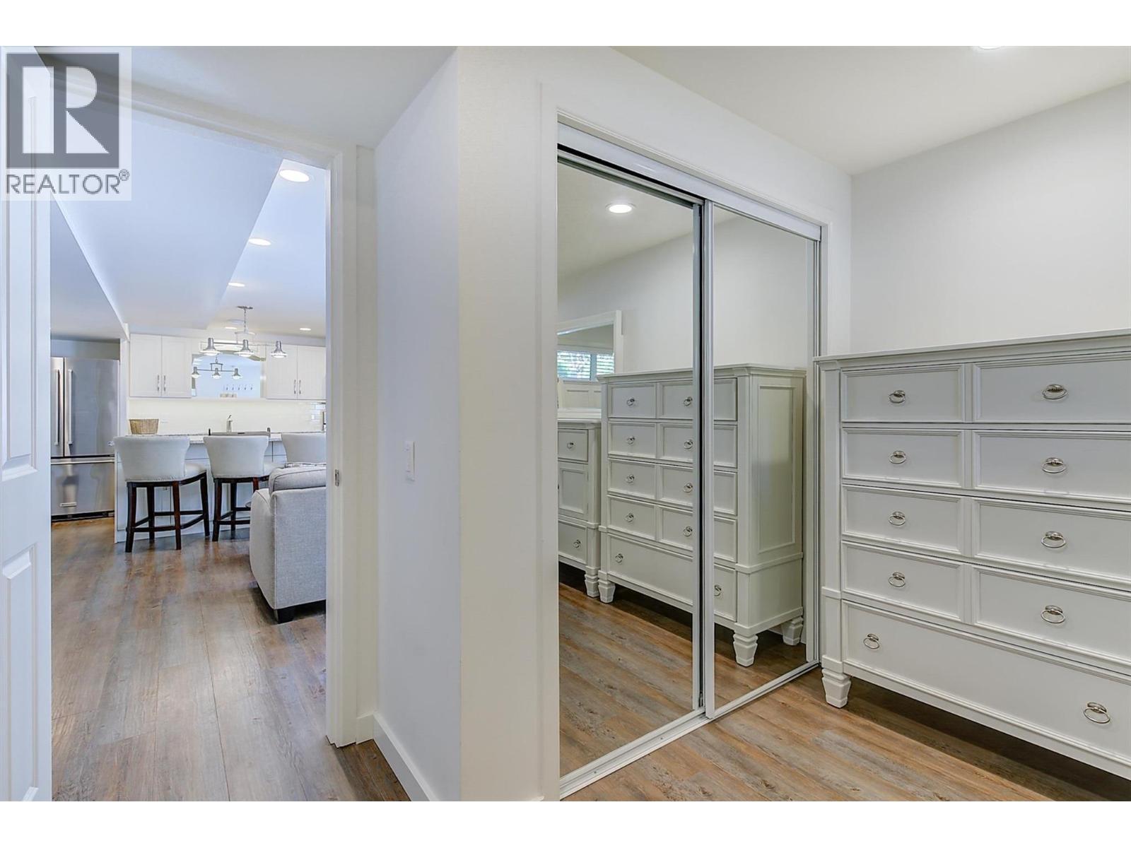 5127 Luckett Court, Kelowna, BC - Indoor Photo Showing Other Room