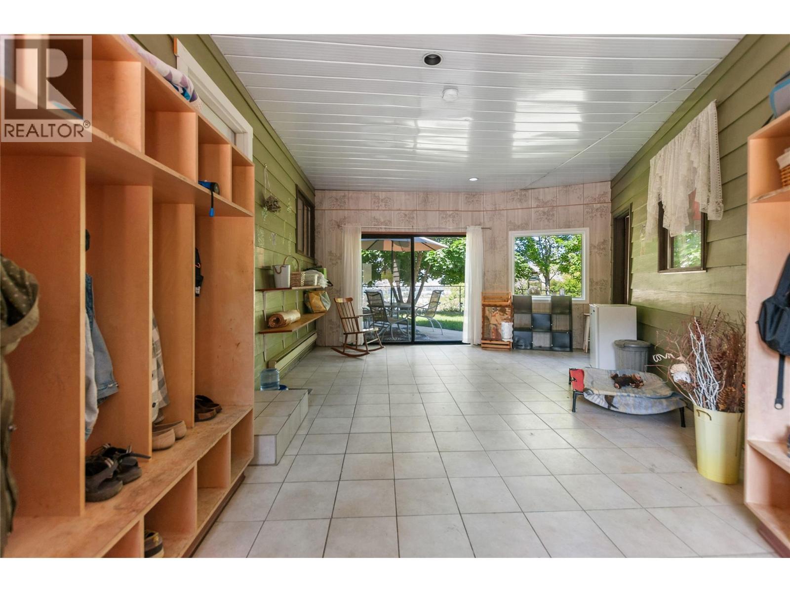 3575 Valleyview Road, Penticton, BC - Indoor Photo Showing Other Room