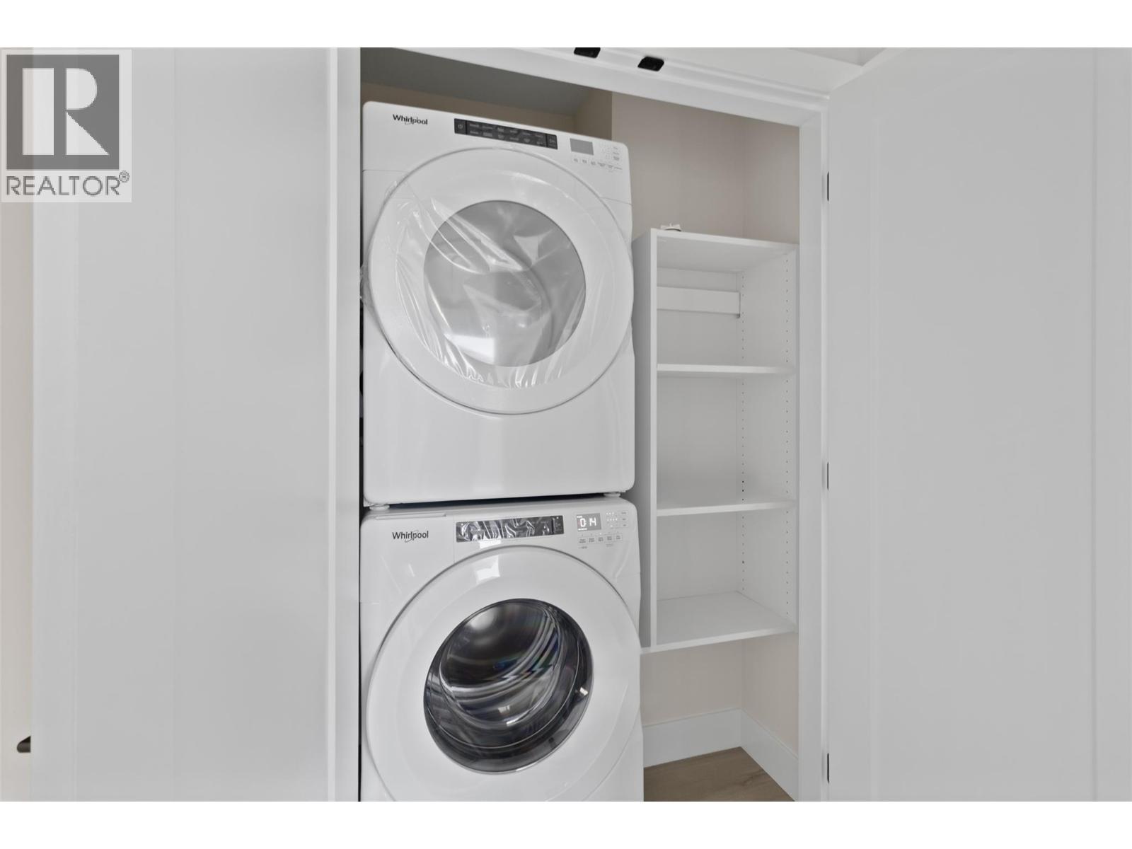 2686 Tranquille Road Unit# 118, Kamloops, BC - Indoor Photo Showing Laundry Room