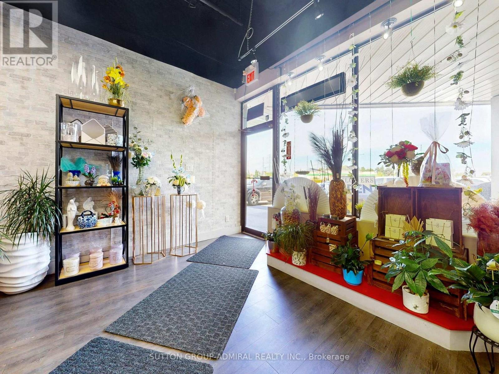 5731 Hwy 7, Vaughan, ON