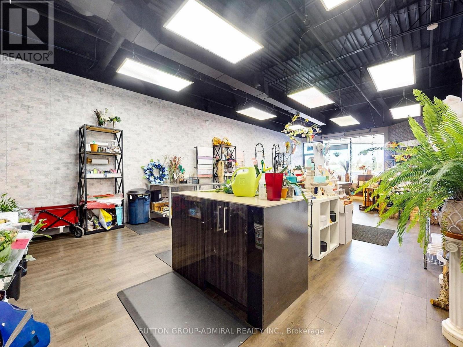 5731 Hwy 7, Vaughan, ON