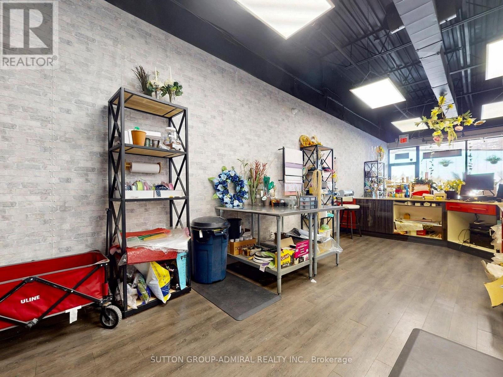 5731 Hwy 7, Vaughan, ON