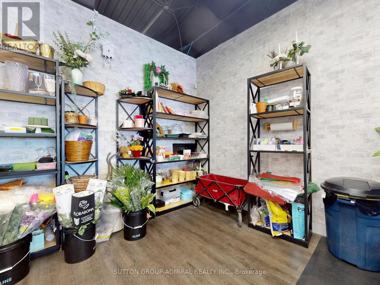 5731 Hwy 7, Vaughan, ON