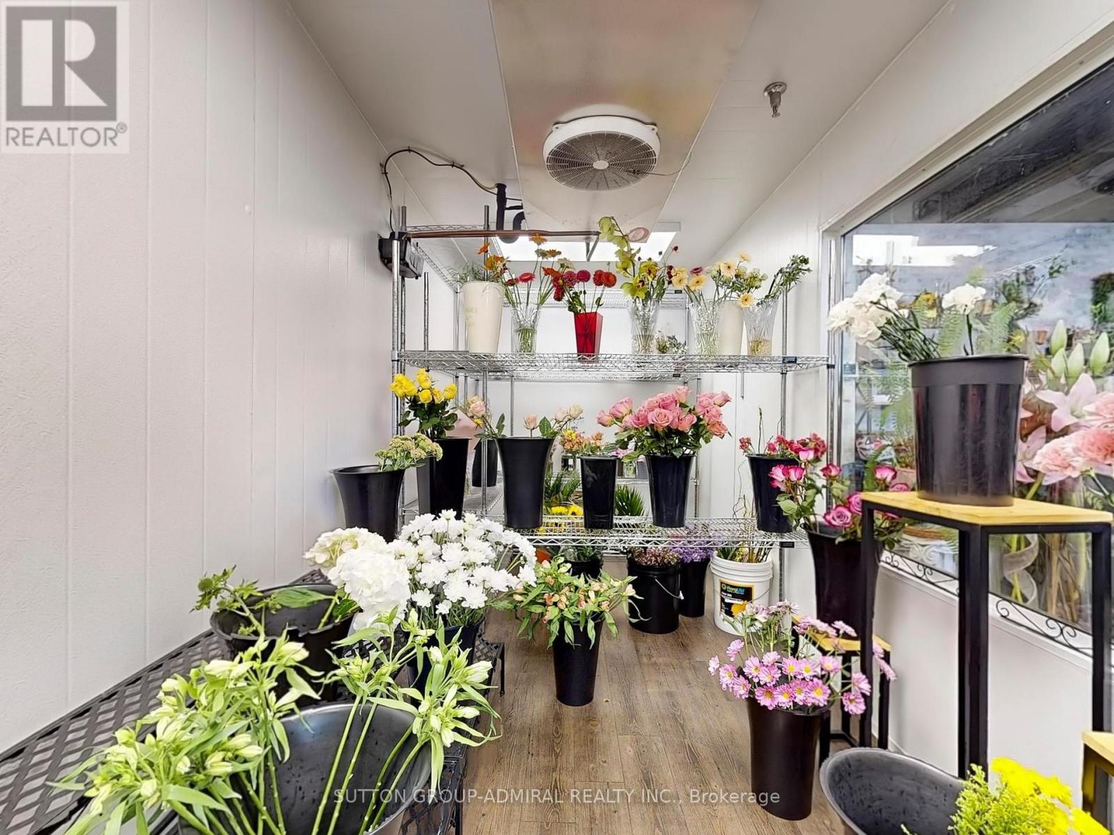 5731 Hwy 7, Vaughan, ON