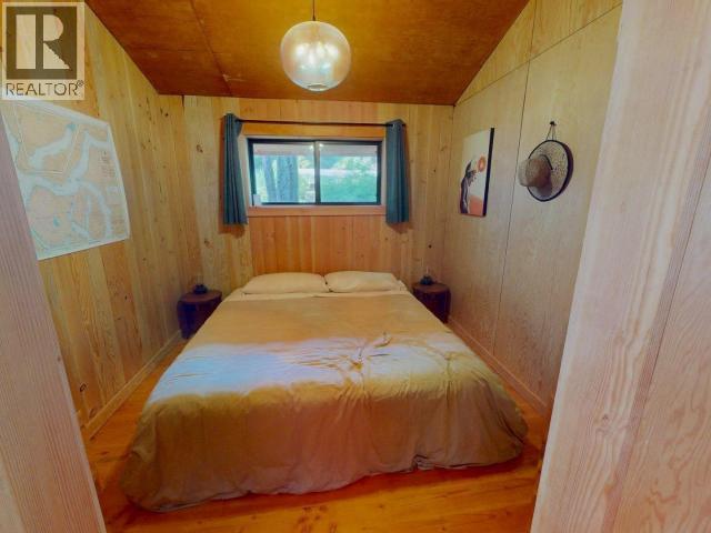 1590/94 Vancouver Blvd, Savary Island, BC - Indoor Photo Showing Bedroom