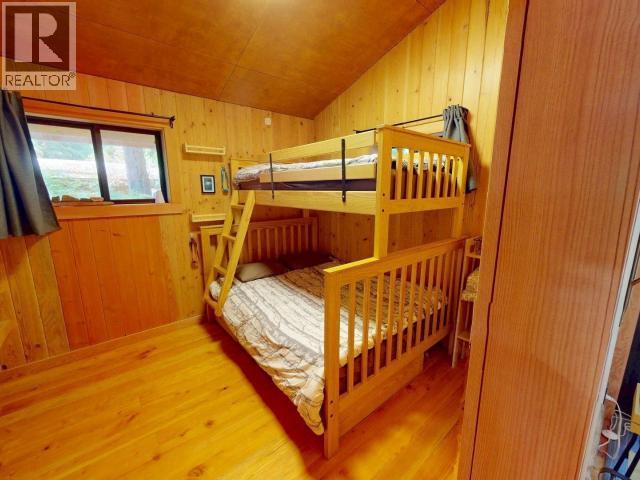 1590/94 Vancouver Blvd, Savary Island, BC - Indoor Photo Showing Bedroom