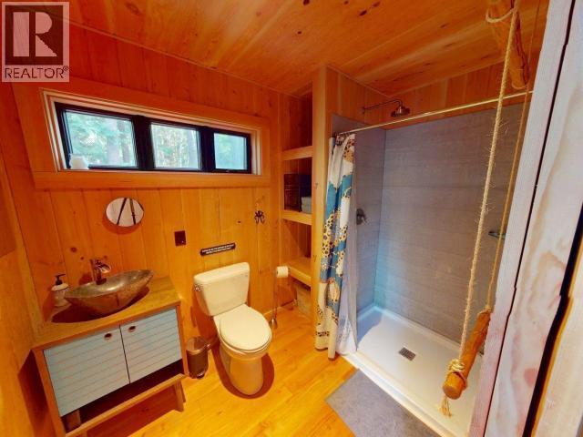 1590/94 Vancouver Blvd, Savary Island, BC - Indoor Photo Showing Bathroom