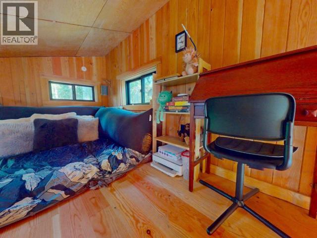 1590/94 Vancouver Blvd, Savary Island, BC - Indoor Photo Showing Other Room