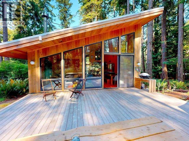 1590/94 Vancouver Blvd, Savary Island, BC - Outdoor With Deck Patio Veranda