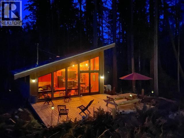 1590/94 Vancouver Blvd, Savary Island, BC - Indoor