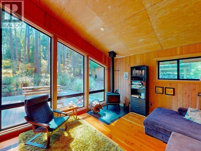 1590/94 Vancouver Blvd, Savary Island, BC - Indoor