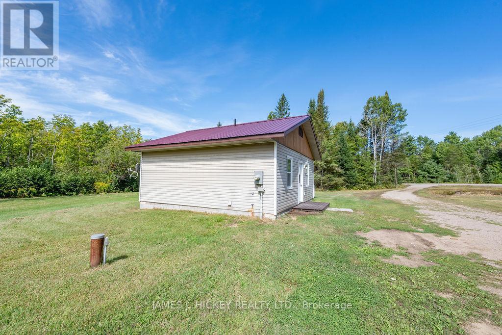 37335 Highway 17 Highway, Laurentian Hills, ON - Outdoor
