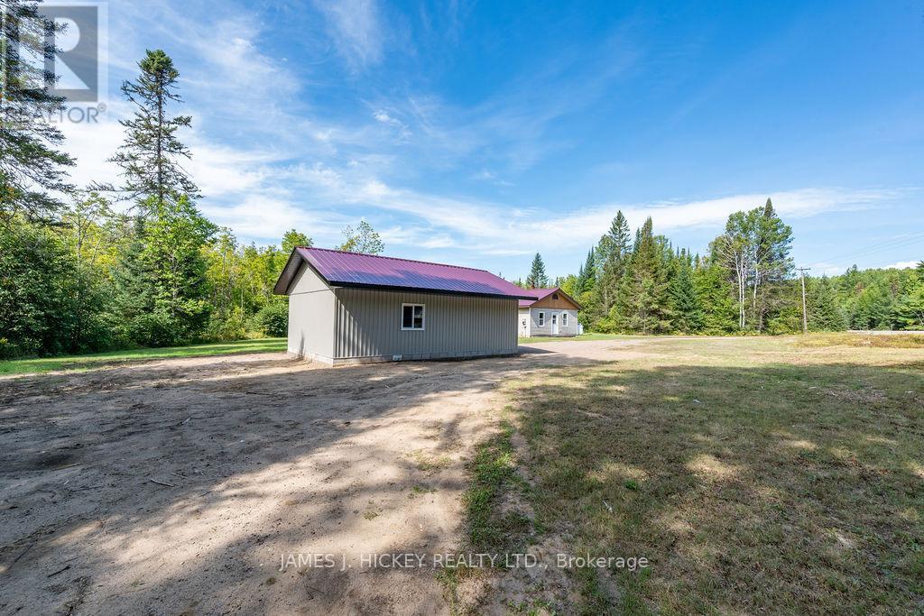 37335 Highway 17 Highway, Laurentian Hills, ON - Outdoor