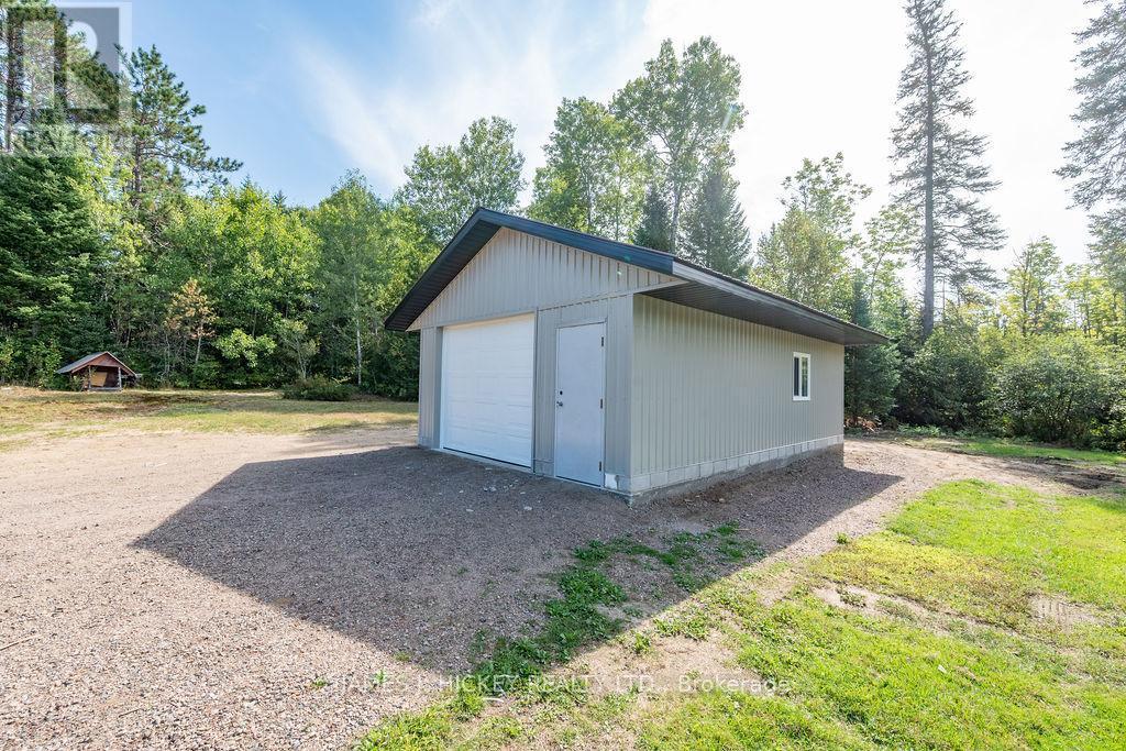 37335 Highway 17 Highway, Laurentian Hills, ON - Outdoor With Exterior