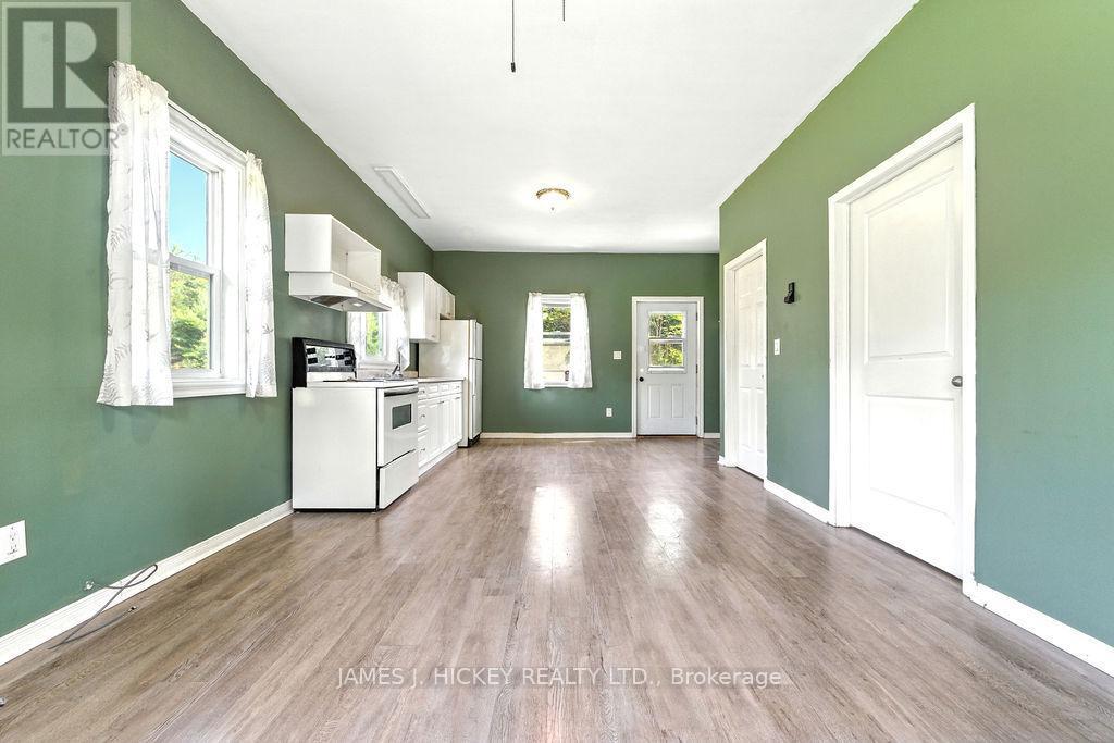 37335 Highway 17 Highway, Laurentian Hills, ON - Indoor