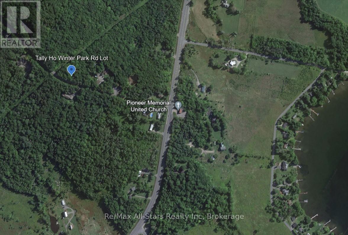 A Tally Ho Winter Park Road, Lake Of Bays (Sinclair), ON