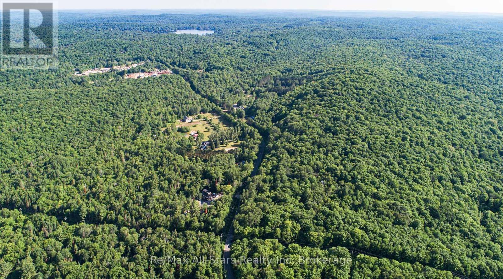 A Tally Ho Winter Park Road, Lake Of Bays (Sinclair), ON