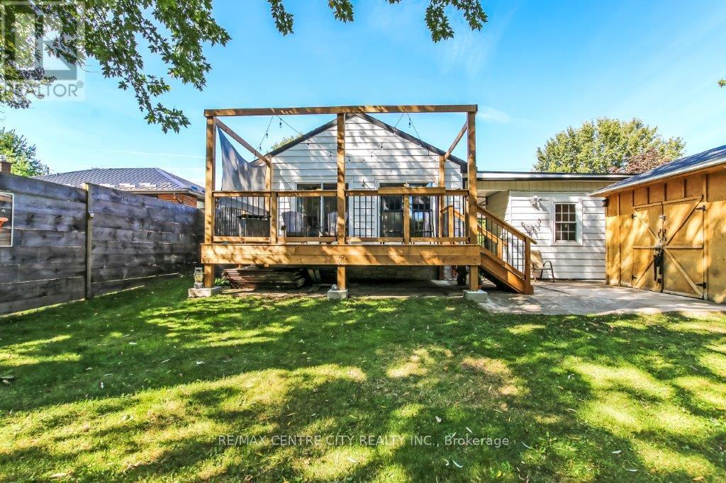 26 Brock Street, St. Thomas, ON - Outdoor With Deck Patio Veranda
