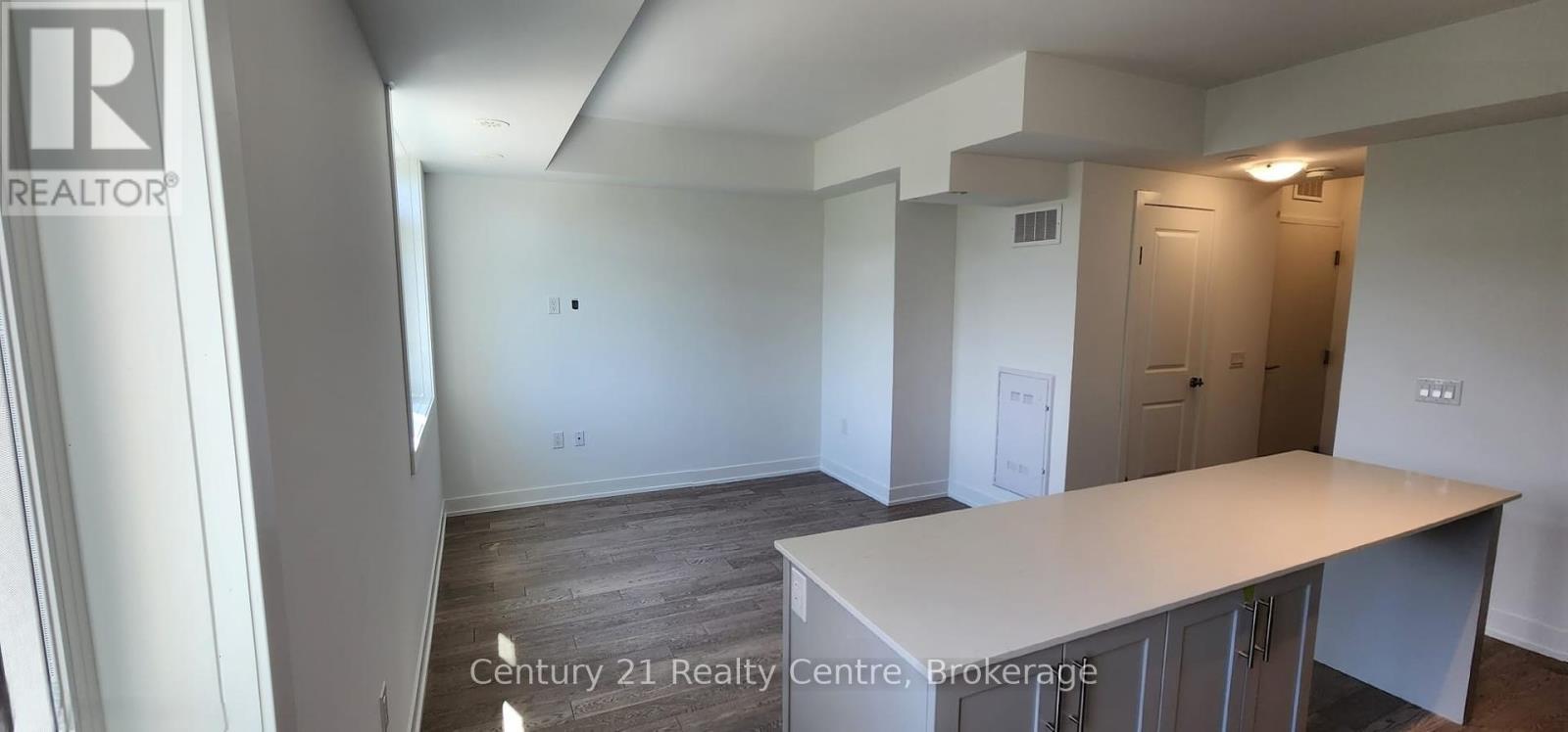 206 - 1115 Douglas Mccurdy Common E, Mississauga, ON - Indoor Photo Showing Other Room